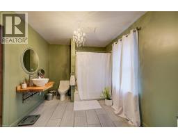 110 BROCK Street - 25