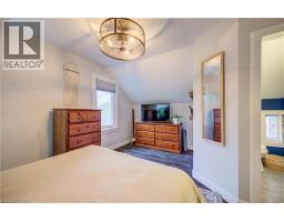 110 BROCK Street - 31