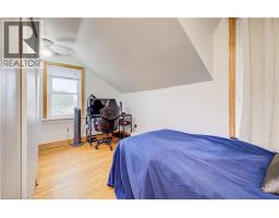 110 BROCK Street - 35