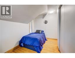 110 BROCK Street - 36