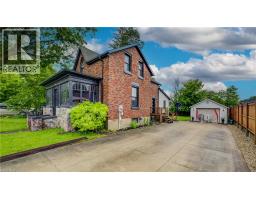 110 BROCK Street - 37