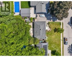 603 CORNICK Drive - 27