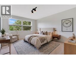 8 CHARLTON Place - 37