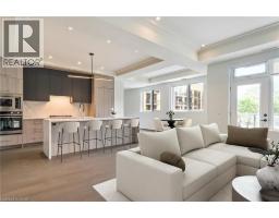 123 MAURICE Drive UnitNo. 201 - 4