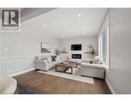 10 SPARROW Crescent - 17