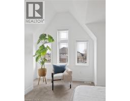 10 SPARROW Crescent - 25