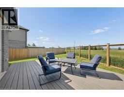 10 SPARROW Crescent - 40