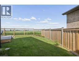10 SPARROW Crescent - 42