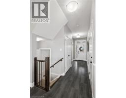 10 SPARROW Crescent - 8