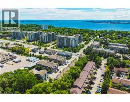 181 W PLAINS Road W UnitNo. 14 - 32