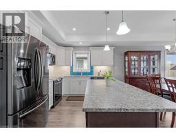 270 KROTZ Street W - 16