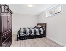 270 KROTZ Street W - 36