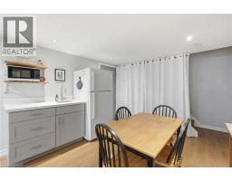 6 DARLINGTON Drive - 33