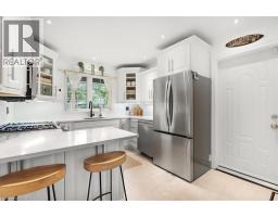 17 HIGHLAND Crescent - 10