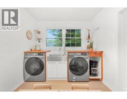 17 HIGHLAND Crescent - 13