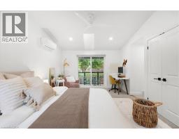 17 HIGHLAND Crescent - 18