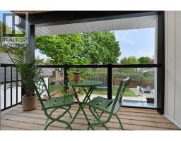 17 HIGHLAND Crescent - 19