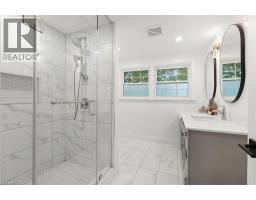 17 HIGHLAND Crescent - 21