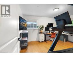 17 HIGHLAND Crescent - 31