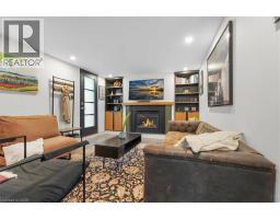 17 HIGHLAND Crescent - 34