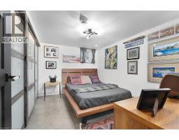 17 HIGHLAND Crescent - 36
