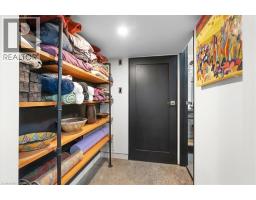 17 HIGHLAND Crescent - 37