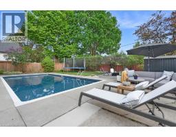 17 HIGHLAND Crescent - 43