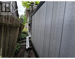 83 LOUISA Street - 10
