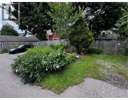 83 LOUISA Street - 15