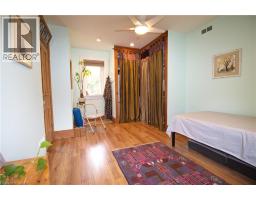 83 LOUISA Street - 17
