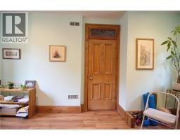 83 LOUISA Street - 18