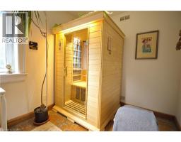 83 LOUISA Street - 20
