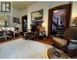 83 LOUISA Street - 34
