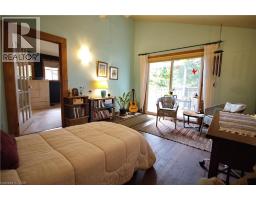 83 LOUISA Street - 40