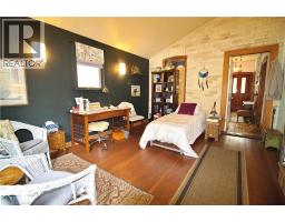 83 LOUISA Street - 41