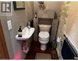 83 LOUISA Street - 44