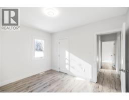 100 GREEN MOUNTAIN Road E - 11