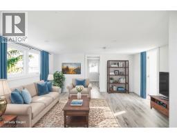 100 GREEN MOUNTAIN Road E - 44