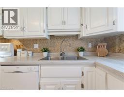 85 BARRIE Street - 12