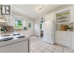 85 BARRIE Street - 14