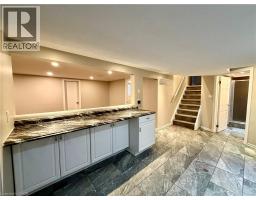 27 ELIZABETH Street - 22