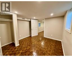 27 ELIZABETH Street - 28