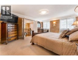 60 CHANDOS Drive - 18