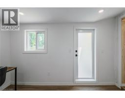 241 TALBOT Street S - 18