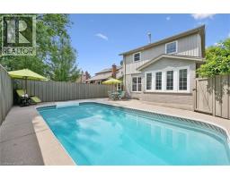 16 MANITOULIN Crescent - 32