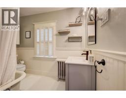 90 BROCK Street - 25