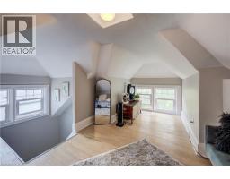 90 BROCK Street - 30