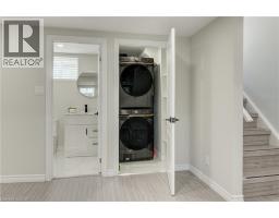 69 CLARKE Street N - 33
