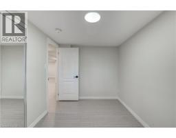 69 CLARKE Street N - 35