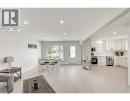 69 CLARKE Street N - 7